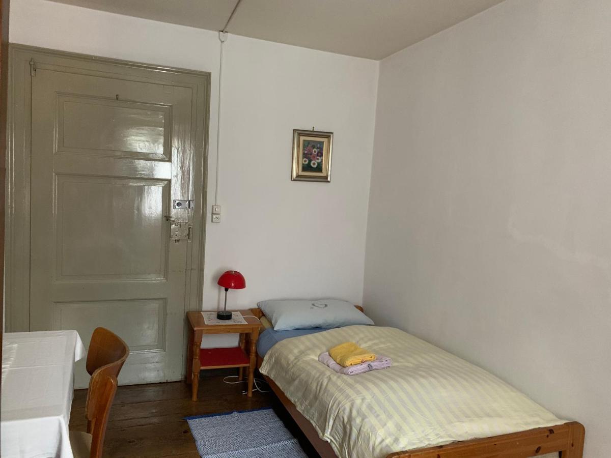 Albergo Calancasca Ristorante Jaipur Grono ภายนอก รูปภาพ
