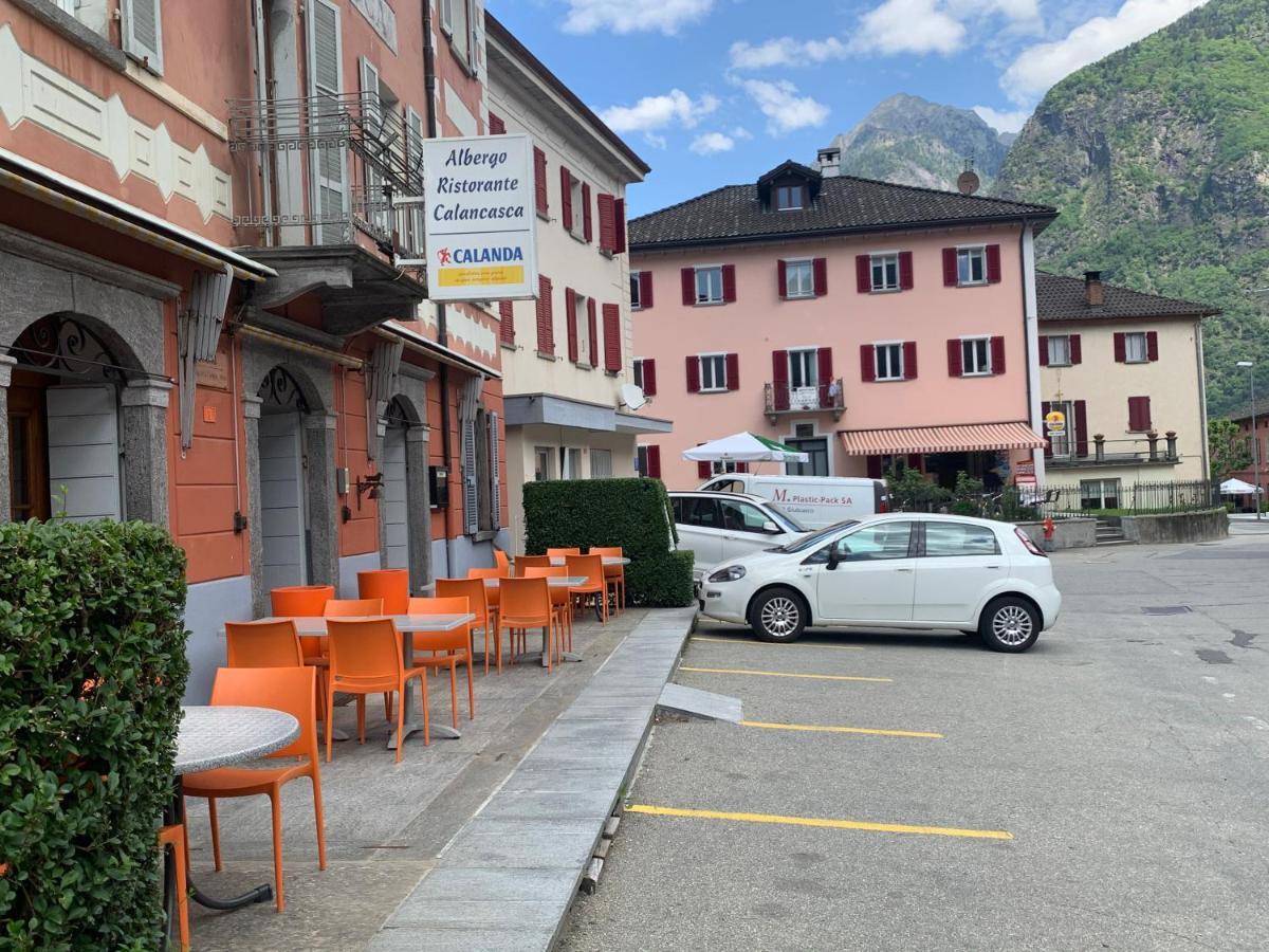 Albergo Calancasca Ristorante Jaipur Grono ภายนอก รูปภาพ