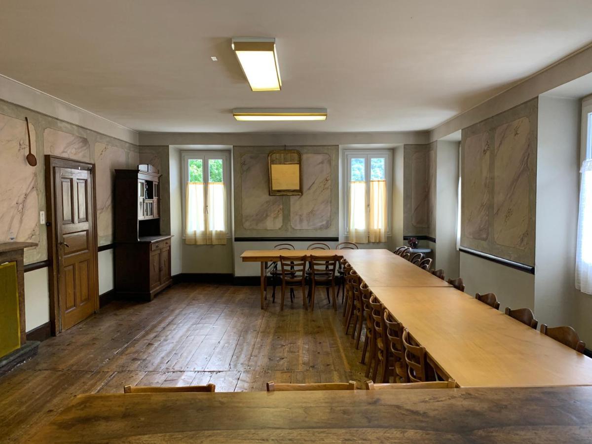 Albergo Calancasca Ristorante Jaipur Grono ภายนอก รูปภาพ